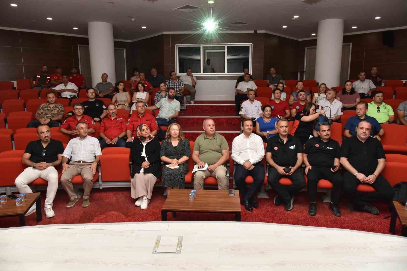 MANİSA İL SAĞLIK MÜDÜRLÜĞÜ AFET SAĞLIK GRUBU OPERASYON PLANI TATBİKATI GERÇEKLEŞTİRİLDİ