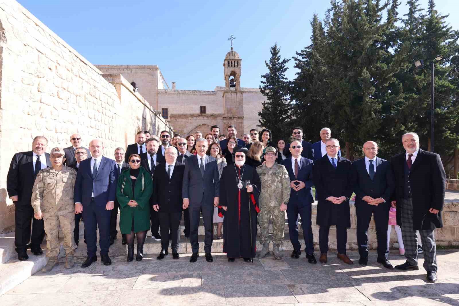 MARDİN VALİSİ TUNCAY AKKOYUN SÜRYANİLERİ ZİYARET ETTİ