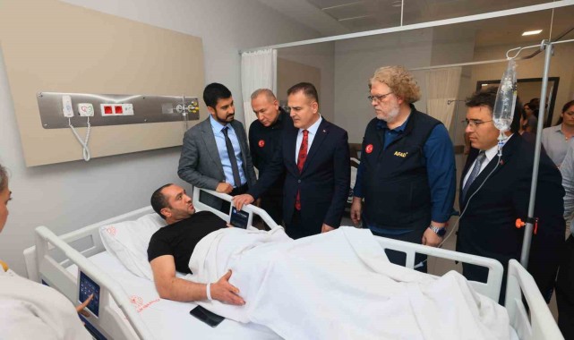 Marmaris Depreminde Yaralanan Vatandaşlara Ziyaret