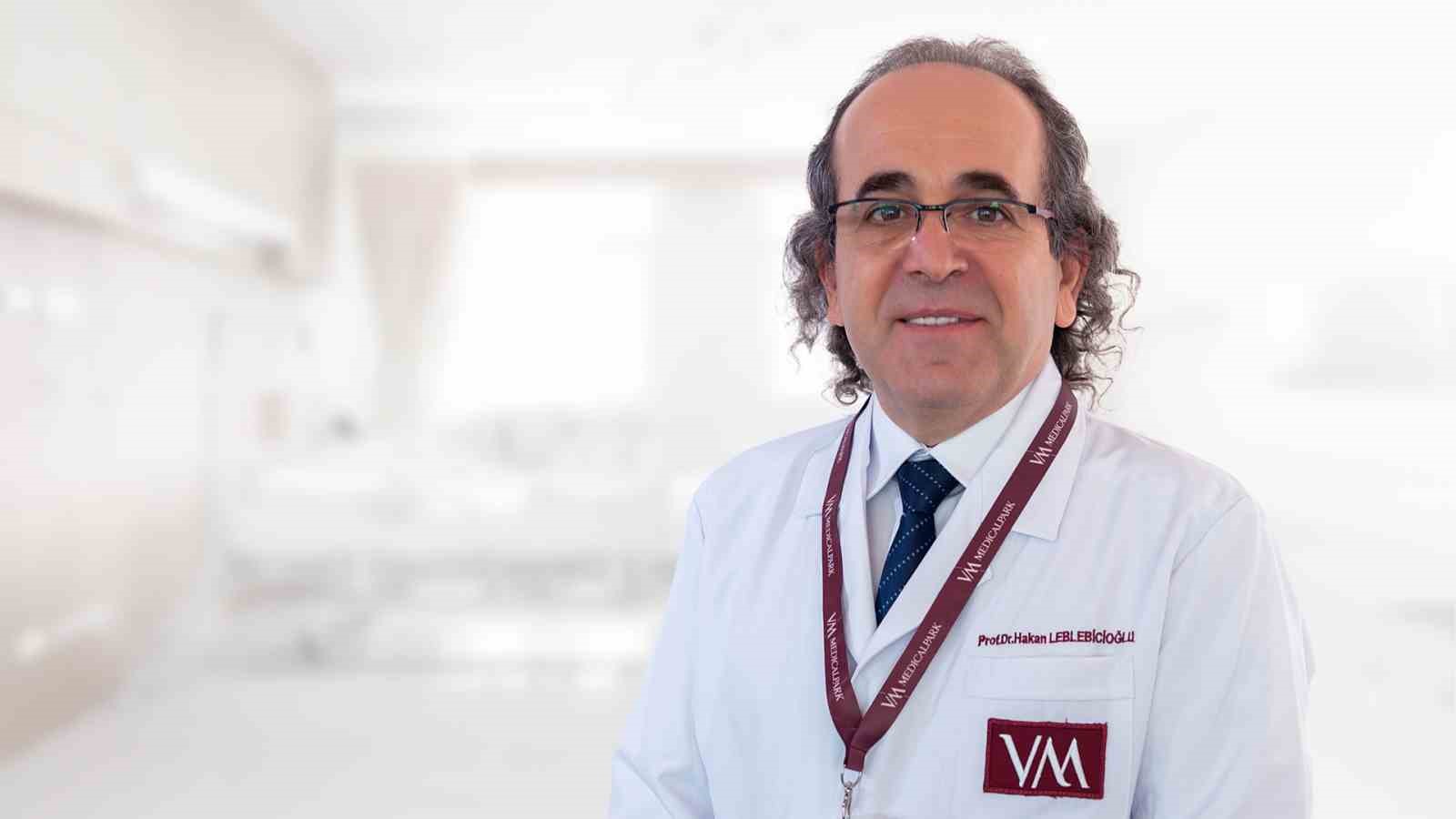 MAYMUN ÇİÇEĞİ VİRÜSÜ YAKIN TEMASLA DA BULAŞABİLİR