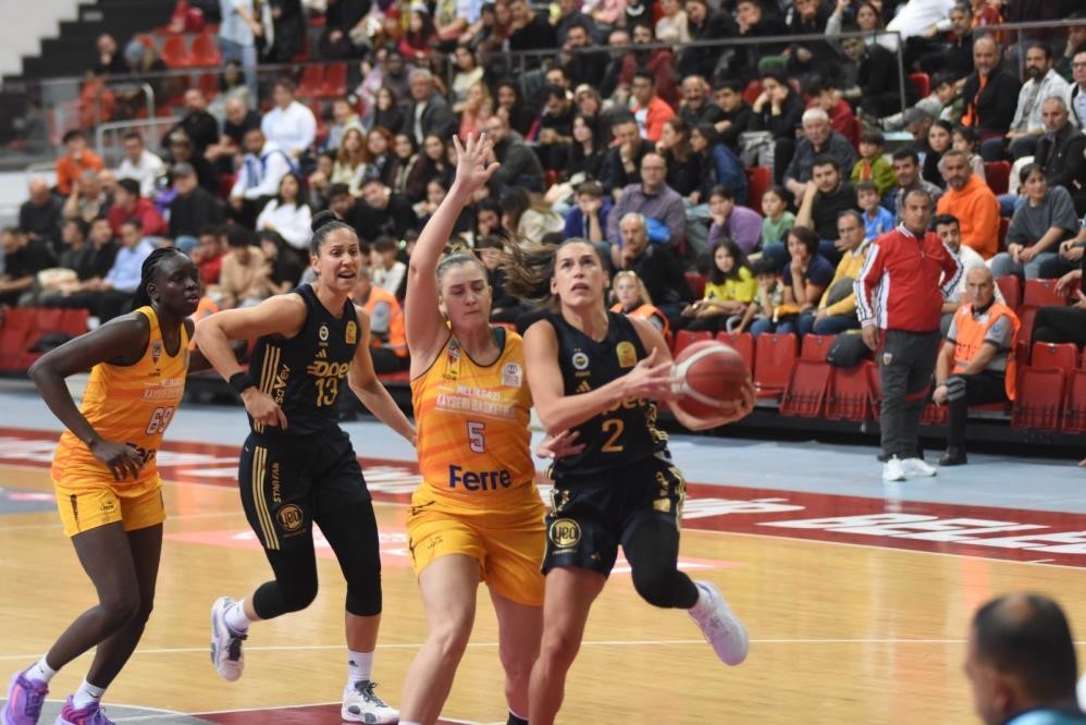 MELİKGAZİ KADIN BASKET TAKIMI PERFORMANSI