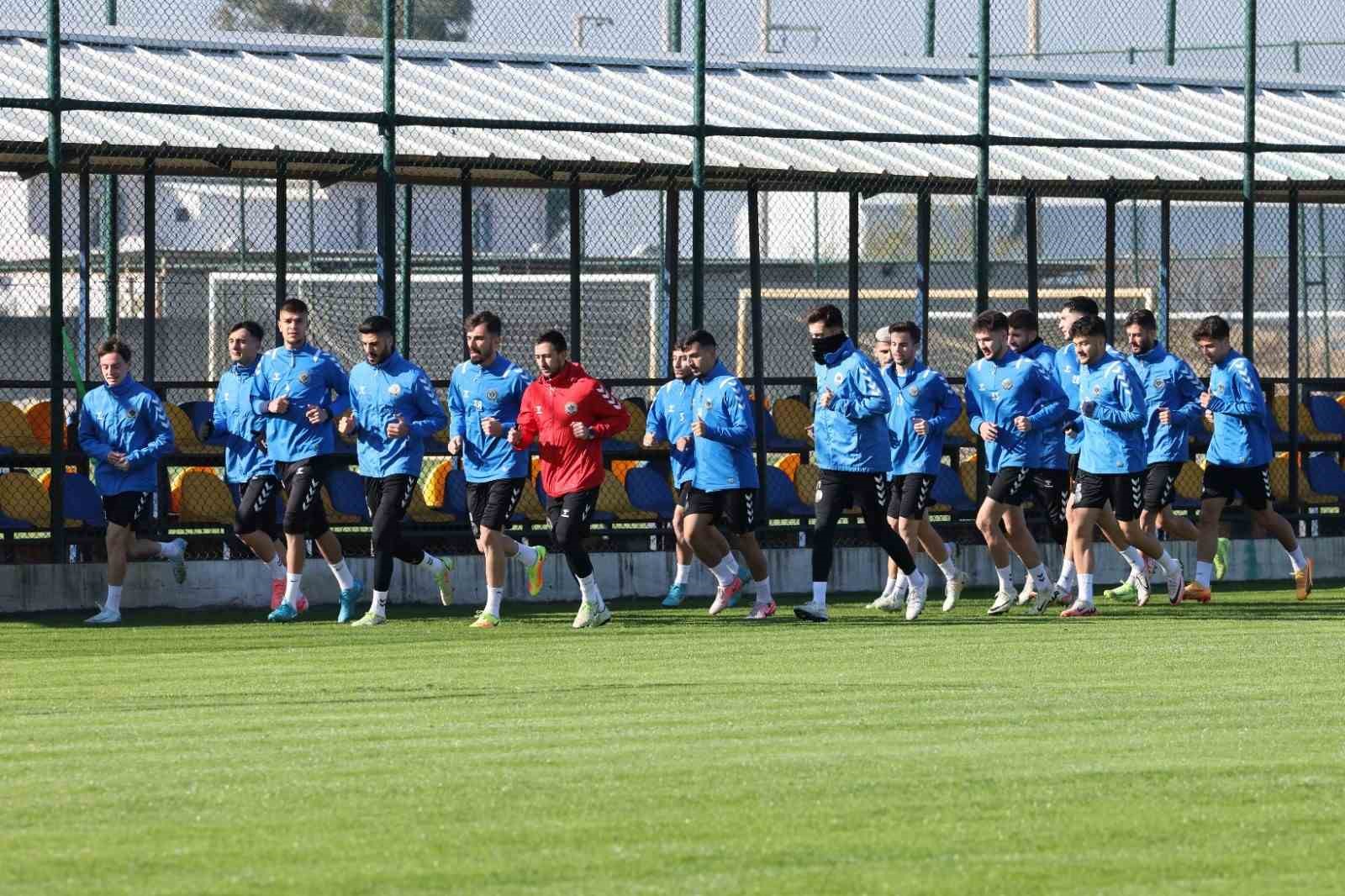 MENEMEN FK, DEVRE ARASINDA KADROSUNU YENİLİYOR!