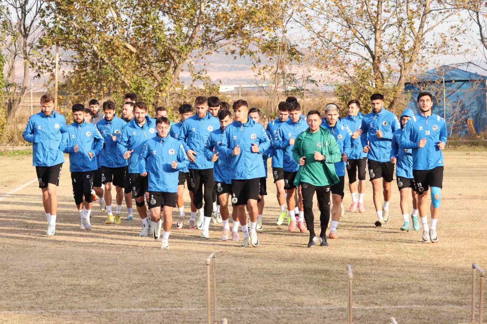 MENEMEN FK, GALİBİYETE ULAŞMAK İSTİYOR!