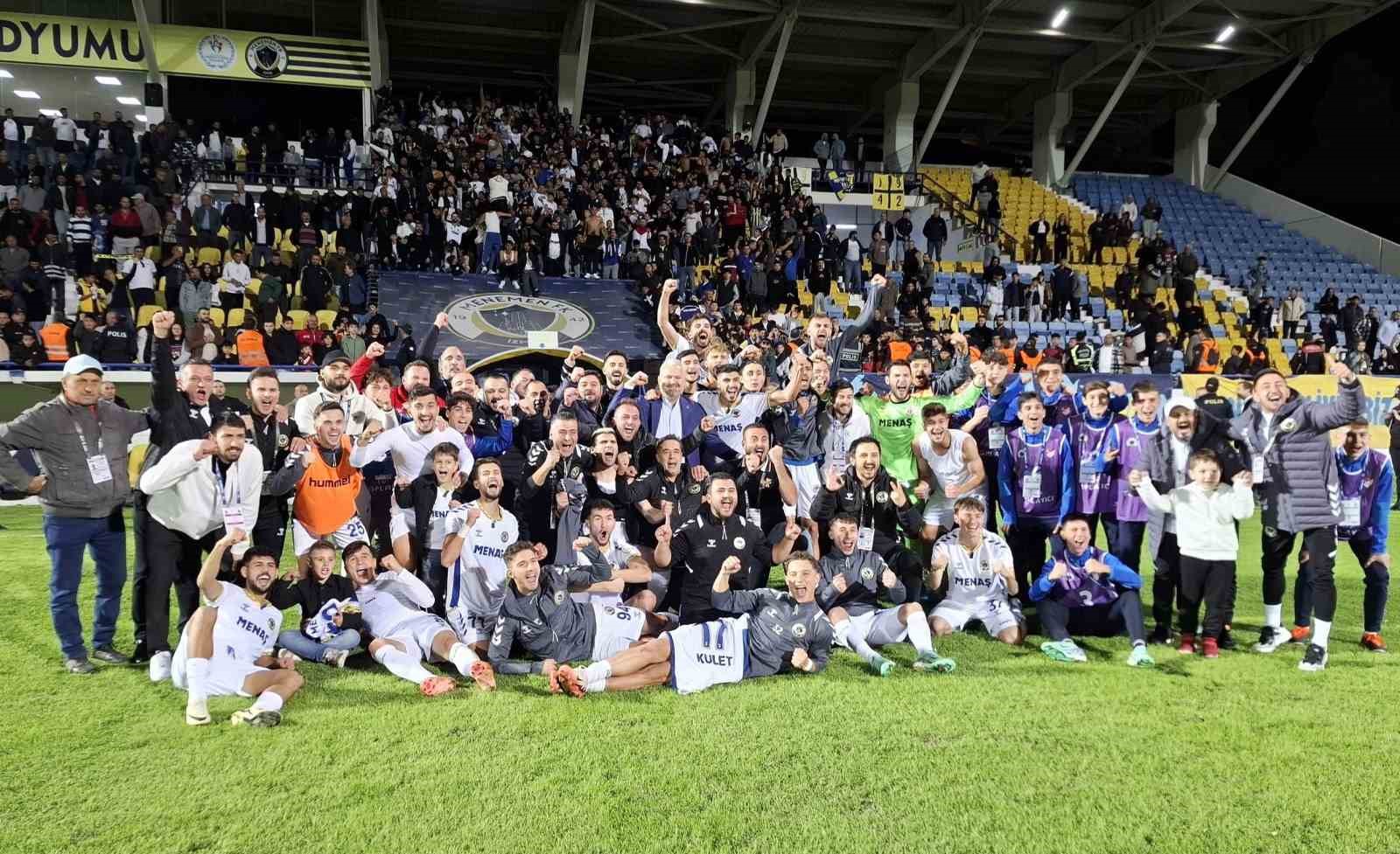 MENEMEN FK LİDERLİK KOLTUĞUNDA!