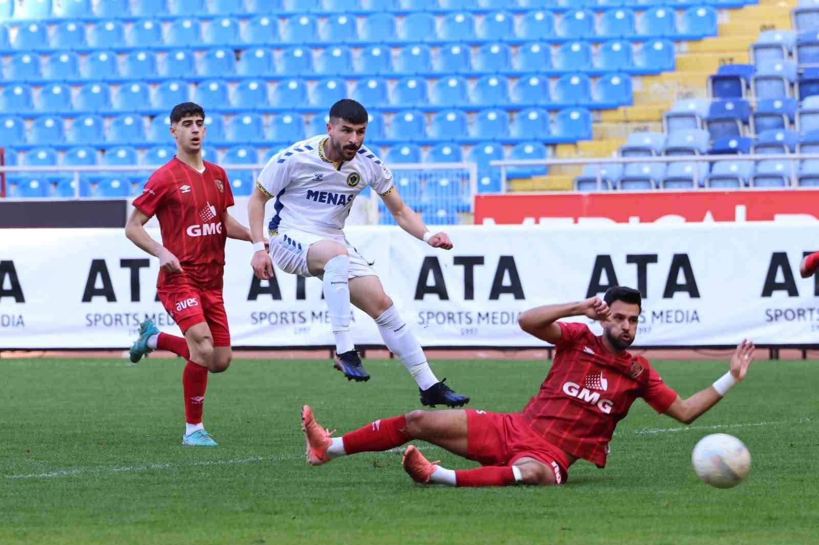 MENEMEN FK'NIN YENİ TRANSFERİ ALTAR HAN HİDAYETOĞLU İLK MAÇINDA PARLADI!