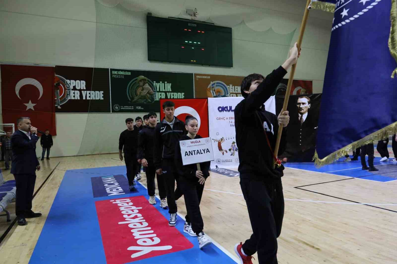 MENTEŞE'DE A KATEGORİSİ VOLEYBOL GRUP BİRİNCİLİĞİ HEYECANI BAŞLADI