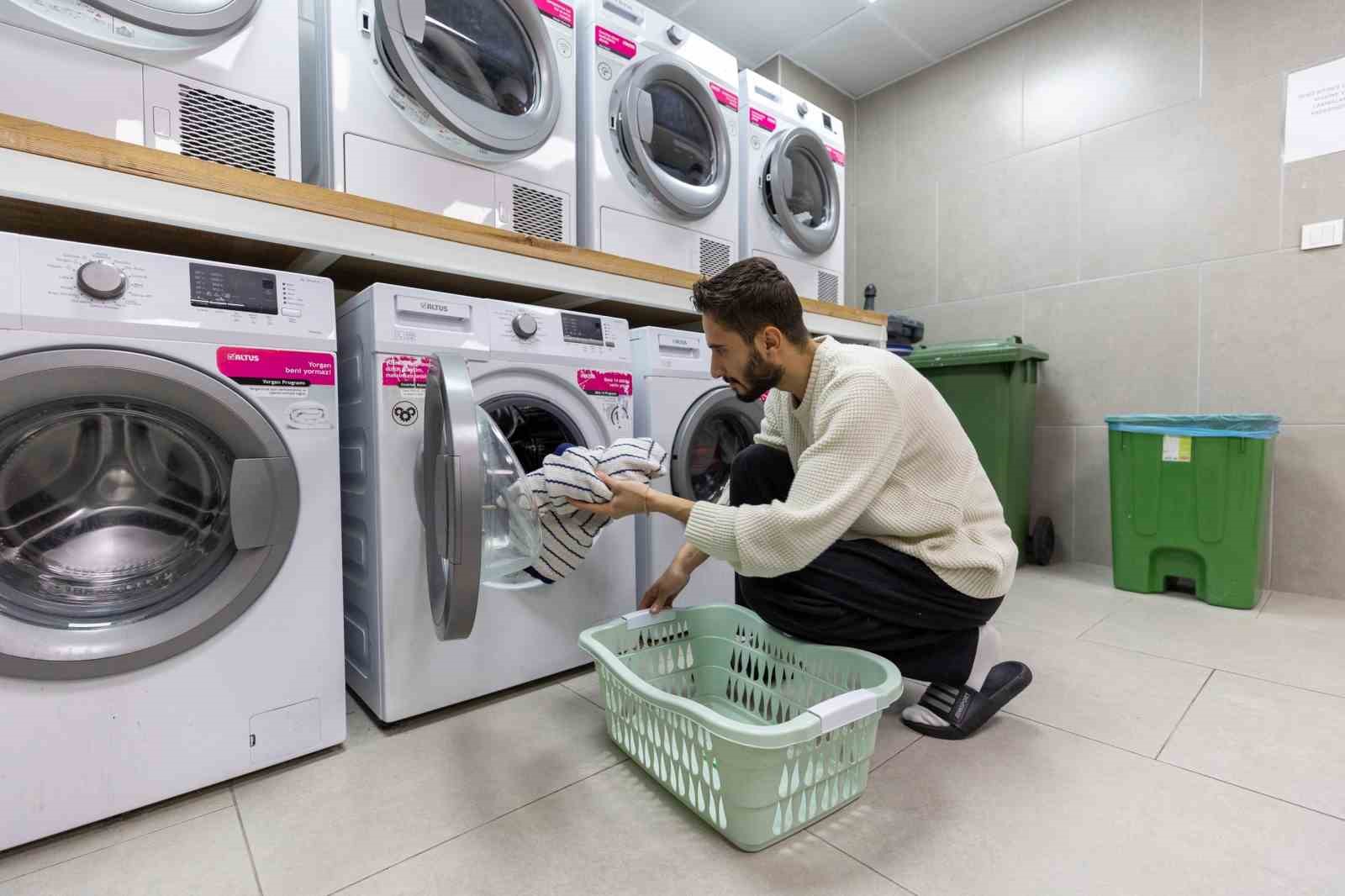 MERSİN BÜYÜKŞEHİR BELEDİYESİ ÖĞRENCİLERE BARINMA İMKANI SAĞLIYOR