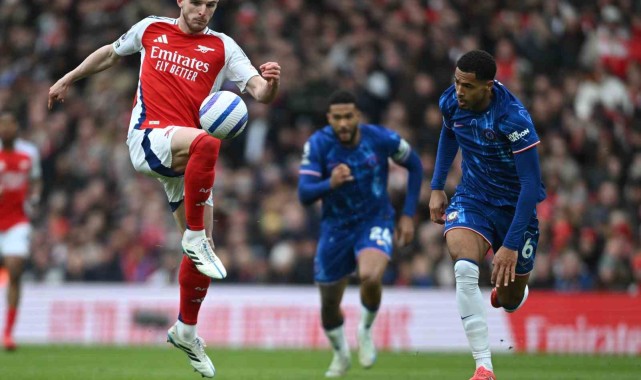 Mesut Özil ve Akif Çağatay Kılıç, Arsenal - Chelsea maçını birlikte izledi