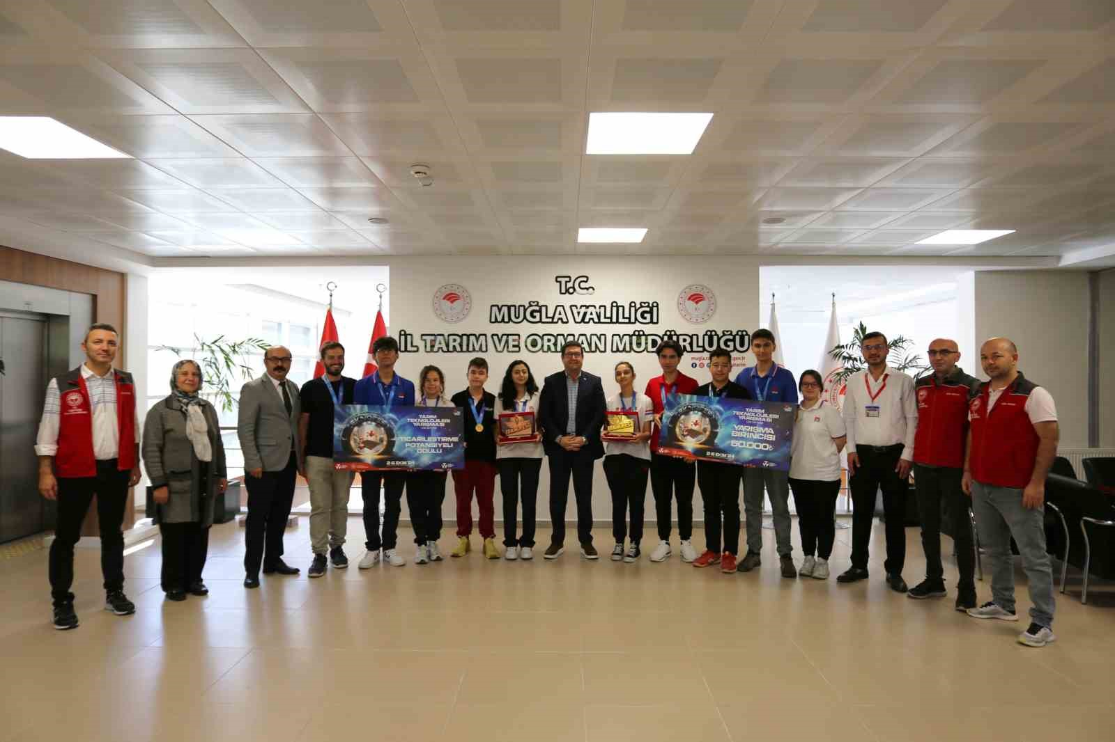 MİLASLI GENÇLER TEKNOFEST’TE BİRİNCİLİK ÖDÜLÜ ALDI
