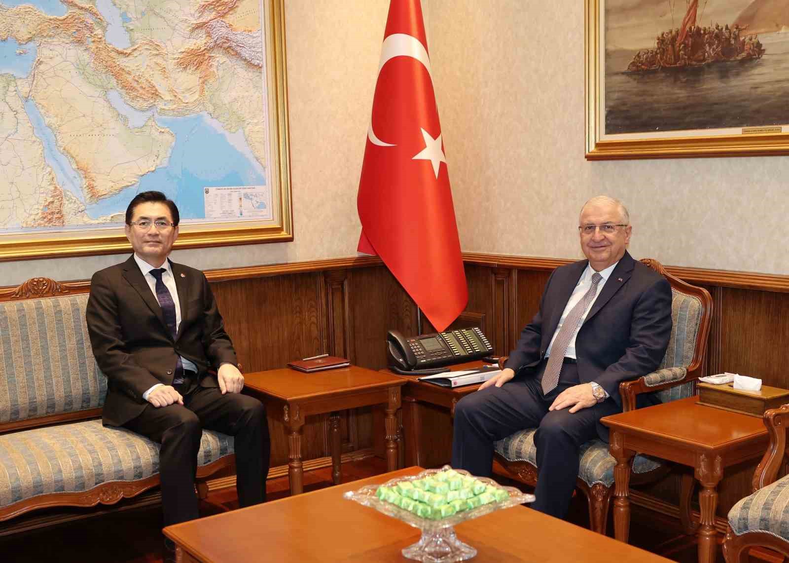 MİLLİ SAVUNMA BAKANI GÜLER, KORE BÜYÜKELÇİSİ JEONG'U KABUL ETTİ