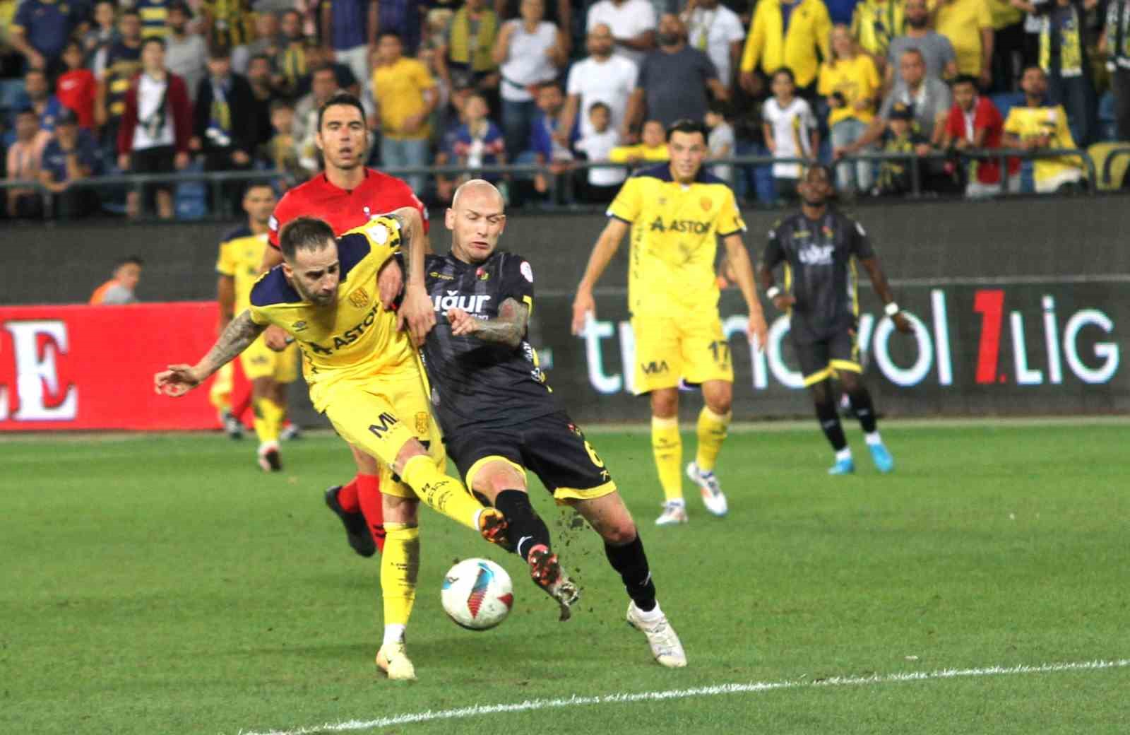 MKE ANKARAGÜCÜ İSTANBULSPOR'U 2-1 MAĞLUP ETTİ