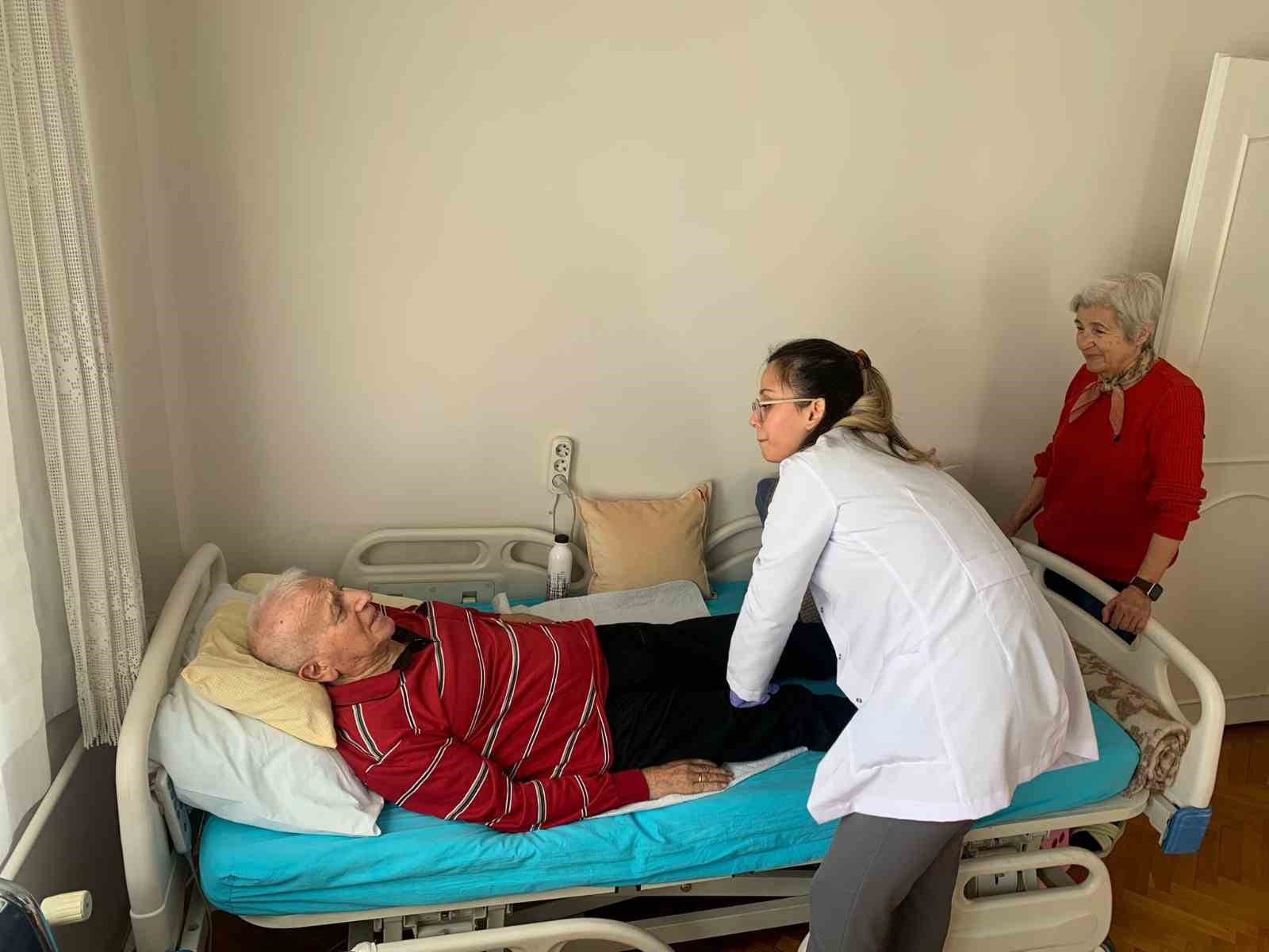 MUĞLA BÜYÜKŞEHİR BELEDİYESİ EVDE BAKIM HİZMETLERİ FİZYOTERAPİ HİZMETİ SUNUYOR