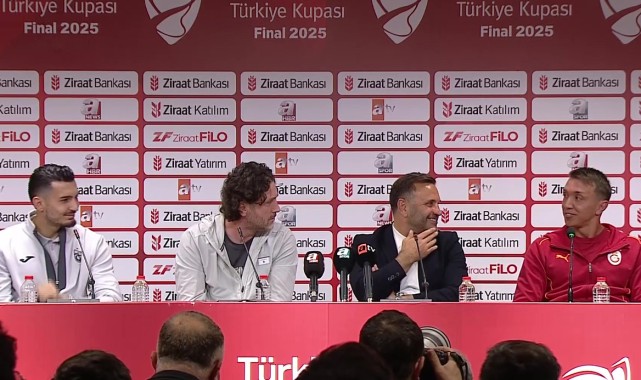 Muslera'nın Türkçe Konuşmasıyla Gülüşmeler