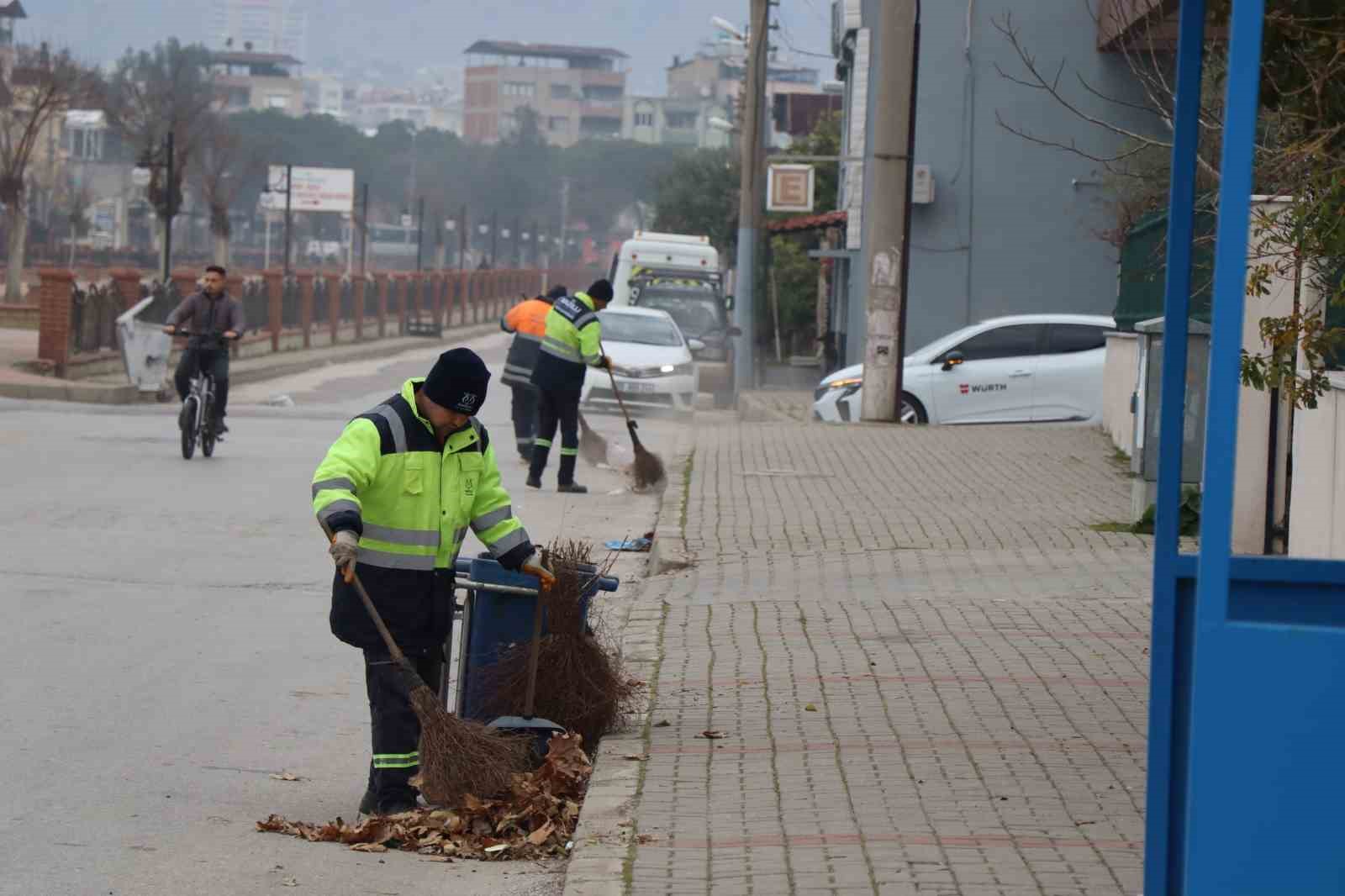 NAZİLLİ BELEDİYESİ TEMİZLİK İŞLERİ MÜDÜRLÜĞÜ MAHALLELERDE KAPSAMLI TEMİZLİK ÇALIŞMASI YAPTI