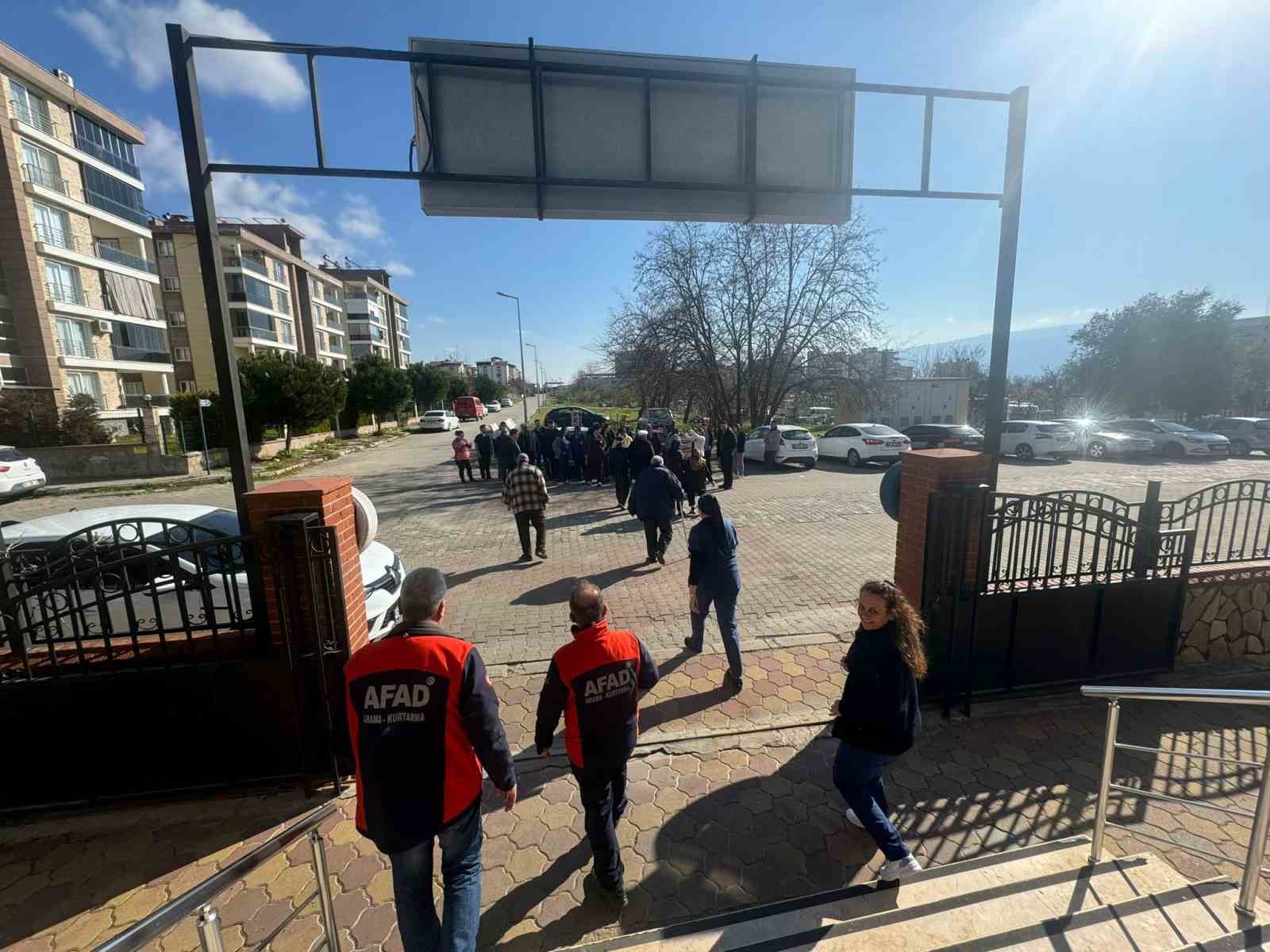 NAZİLLİ HUZUREVİ SAKİNLERİNE AFET TAHLİYE EĞİTİMİ VERİLDİ