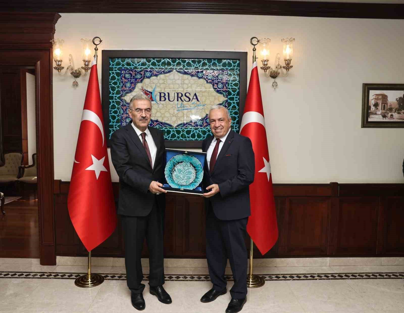 NİLÜFER BELEDİYE BAŞKANI ŞADİ ÖZDEMİR, BURSA VALİSİ EROL AYYILDIZ'I ZİYARET ETTİ
