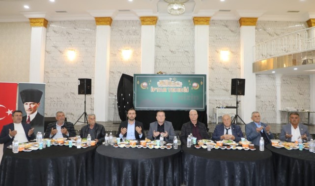 Nizip Belediye Başkanı Ali Doğan Mahalle Muhtarlarıyla İftar Programında Bir Araya Geldi