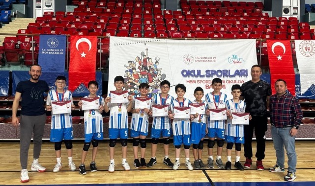 Okul Sporları Küçükler Voleybol Türkiye Yarı Finalinde İlk 4 Takım Belli Oldu