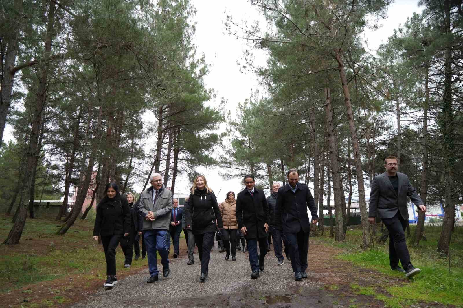 OMÜ DOĞA YÜRÜYÜŞÜYLE SİGARA BIRAKMA GÜNÜ'NDE FARKINDALIK OLUŞTURDU