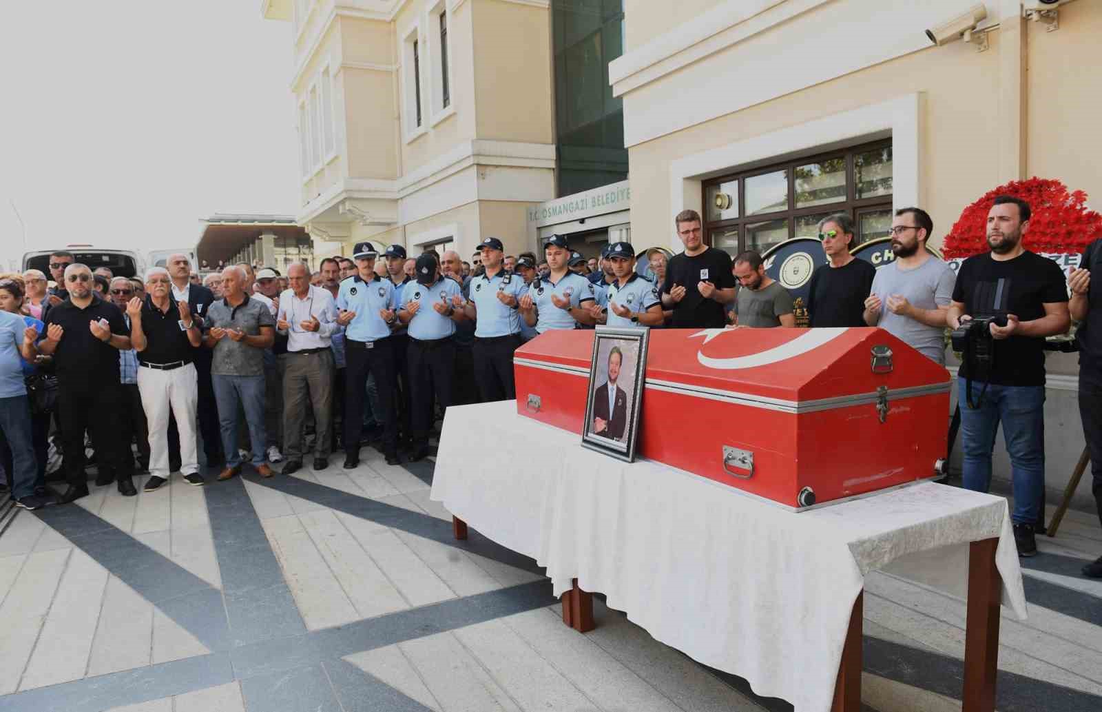 OSMANGAZİ BELEDİYE MECLİS ÜYESİ FEYYAZ ALPTUĞ MEMİŞOĞULLARI SON YOLCULUĞUNA UĞURLANDI