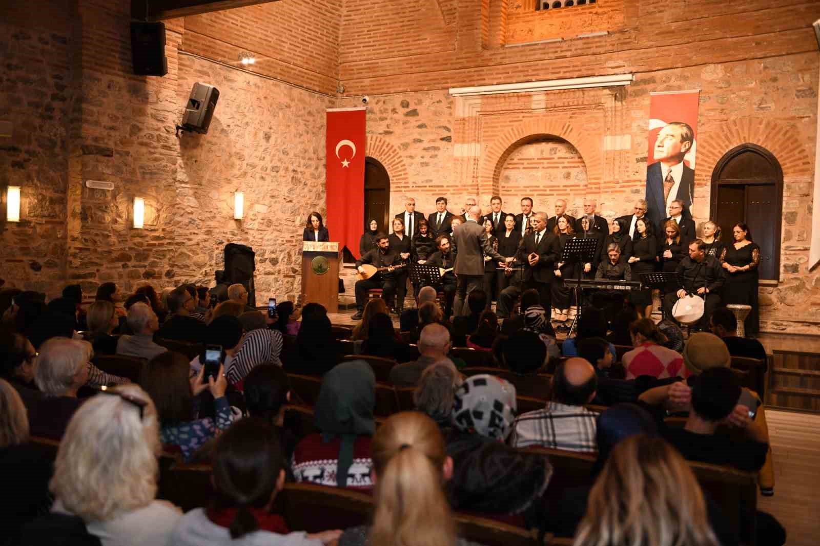 OSMANGAZİ BELEDİYESİ TÜRK HALK MÜZİĞİ TOPLUĞU UNUTULMAZ BİR GECE YAŞATTI