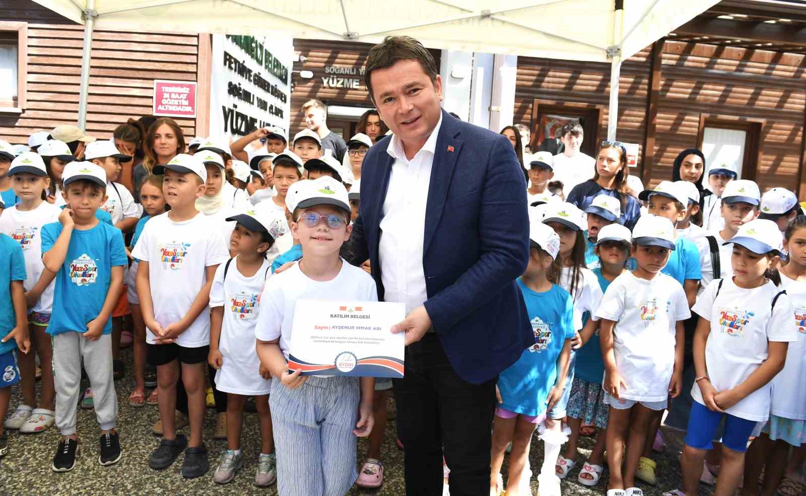 OSMANGAZİ BELEDİYESİ YAZ SPOR OKULLARI YÜZME KURSLARI SONUÇLANDI