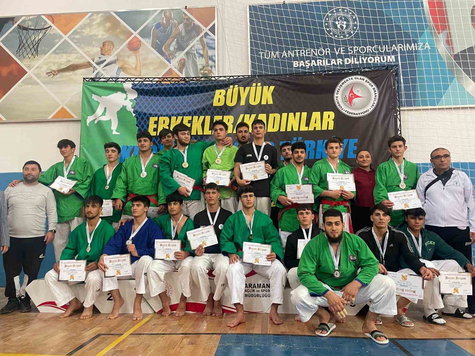 OSMANGAZİ BELEDİYESPOR VE GEMLİK BELEDİYESPOR KULÜPLERİ TÜRKİYE ŞAMPİYONU OLDU