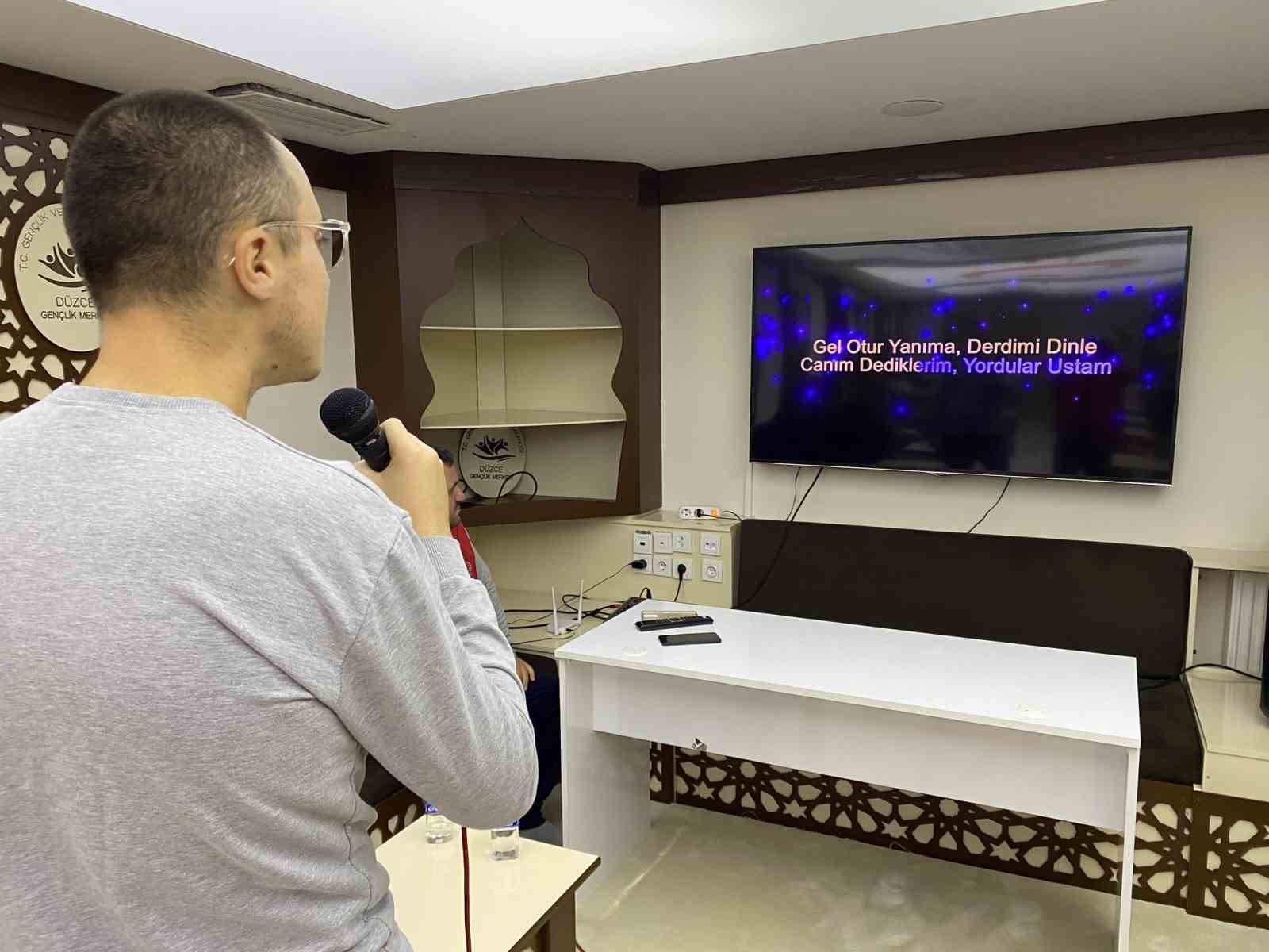 ÖZEL BİREYLERİN EĞLENCELİ GÜNÜ BAHÇEŞEHİR GENÇLİK MERKEZİNDE