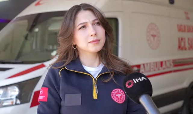 Paramedik Ambulans Şoförü Müzeyyen Karahan, Trafikteki Zorluklara Göğüs Geriyor