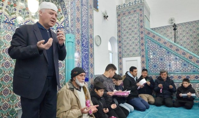 Pınarköy Merkez Camii'nde Kur'an-ı Kerim Okuma Belgesi Töreni