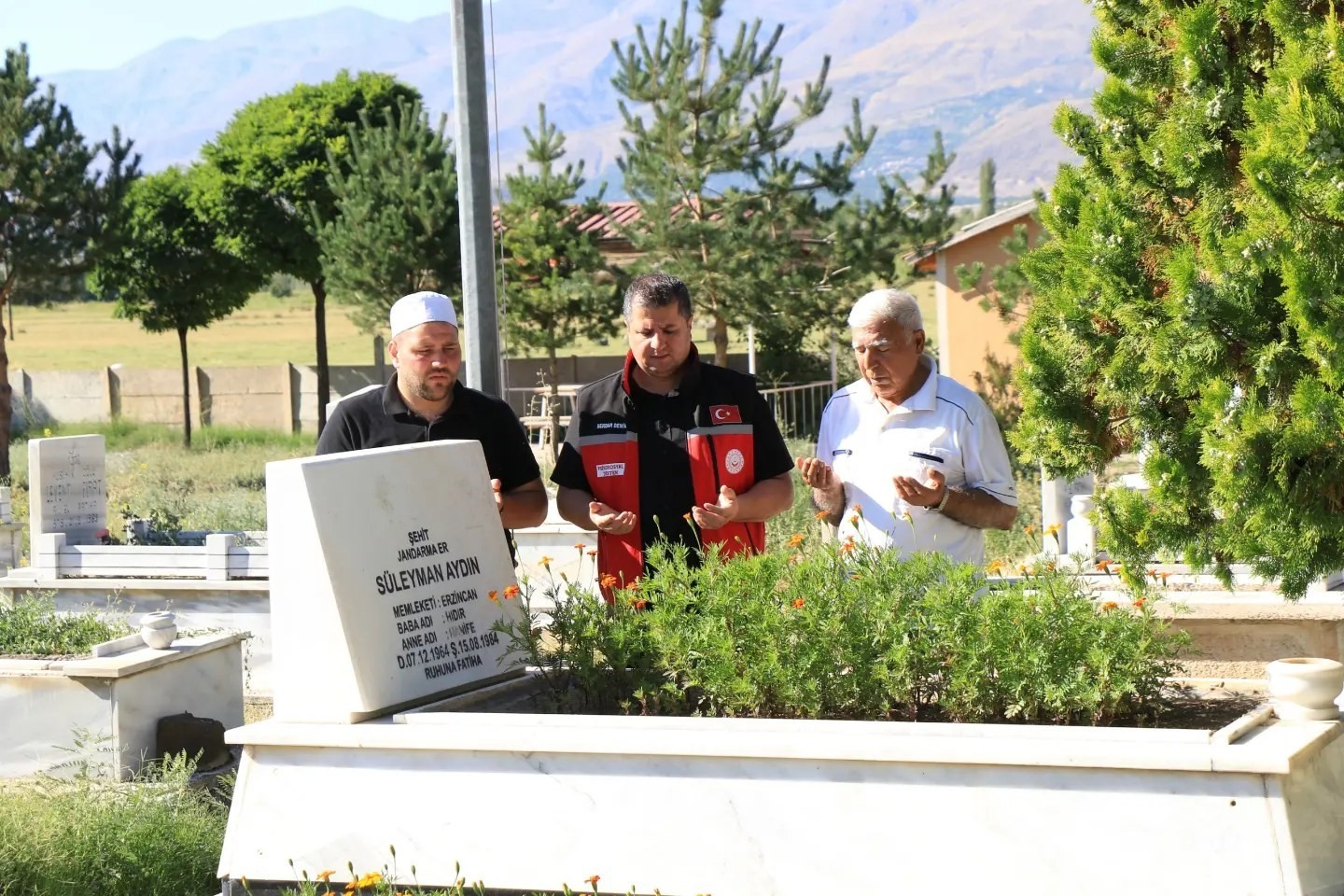 PKK'NIN İLK TERÖR ŞEHİDİ SÜLEYMAN AYDIN'IN AİLESİ YALNIZ BIRAKILMADI
