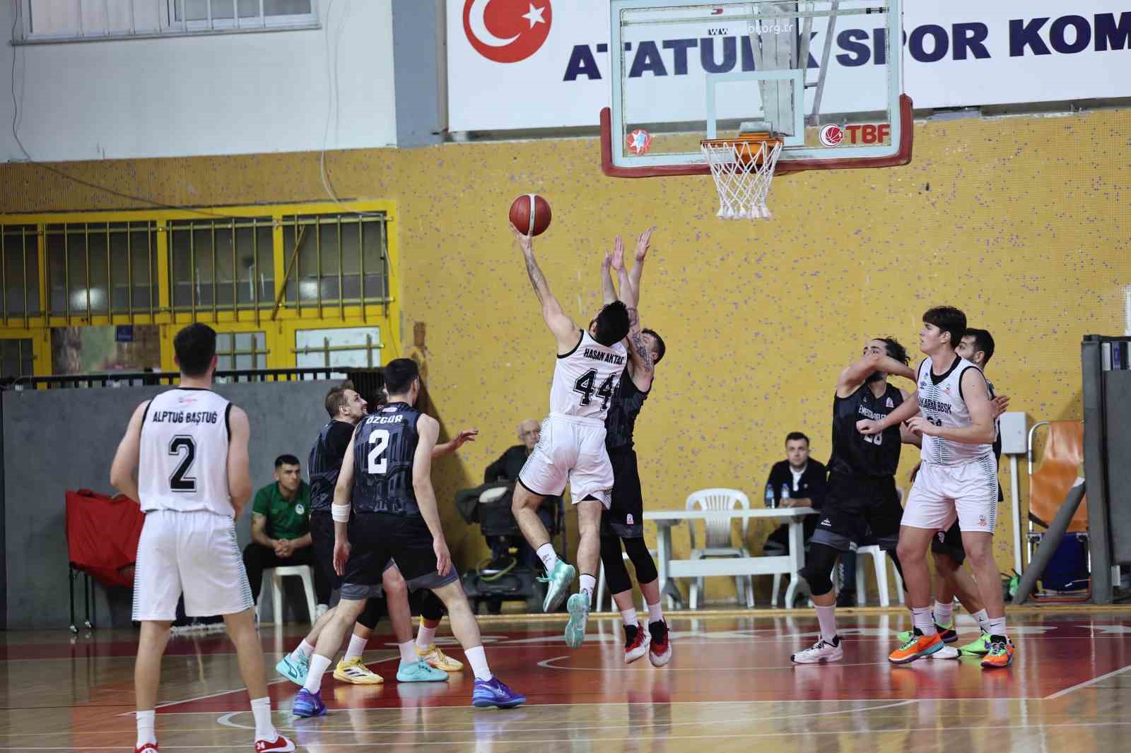 SAKARYA BÜYÜKŞEHİR BASKETBOL TAKIMI İSTANBUL BÜYÜKŞEHİR BELEDİYE BASKETBOLUNU AĞIRLIYOR