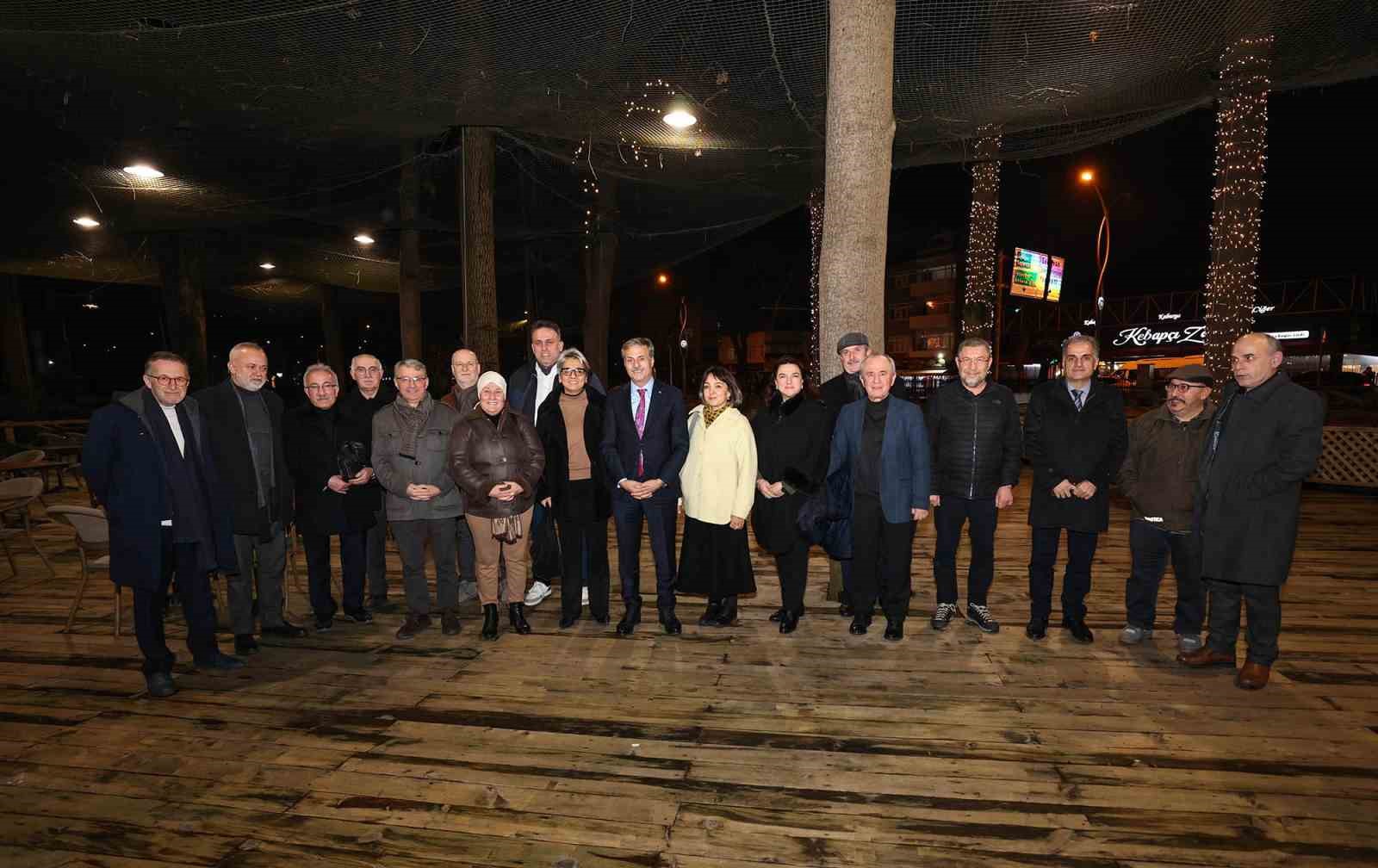 SAKARYA BÜYÜKŞEHİR BELEDİYE BAŞKANI YUSUF ALEMDAR ŞEHİR EŞRAFI İLE BULUŞTU