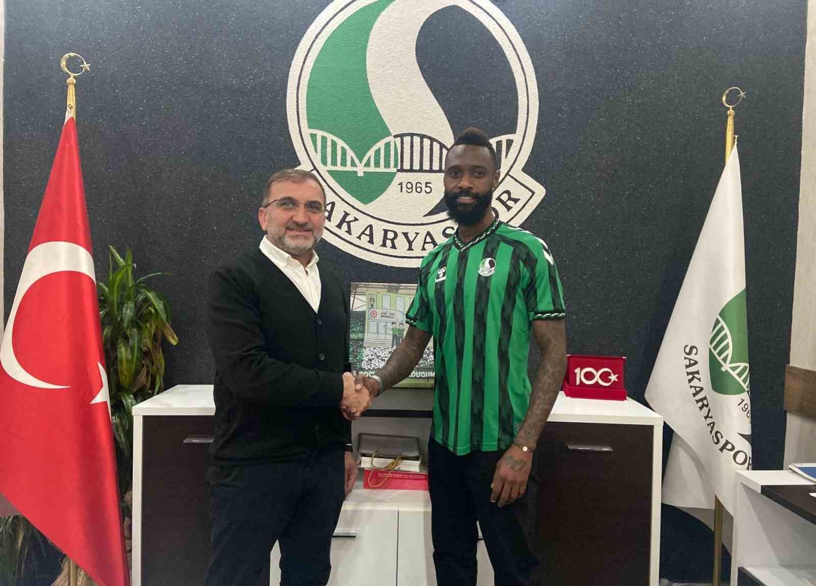 SAKARYASPOR'DAN BOMBA TRANSFER: NİCOLAS N’KOULOU KİRALIK GELDİ!