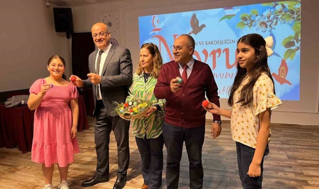 Salihli İlçesinde Öğrenciler Baharın Gelişini Coşkuyla Kutladı