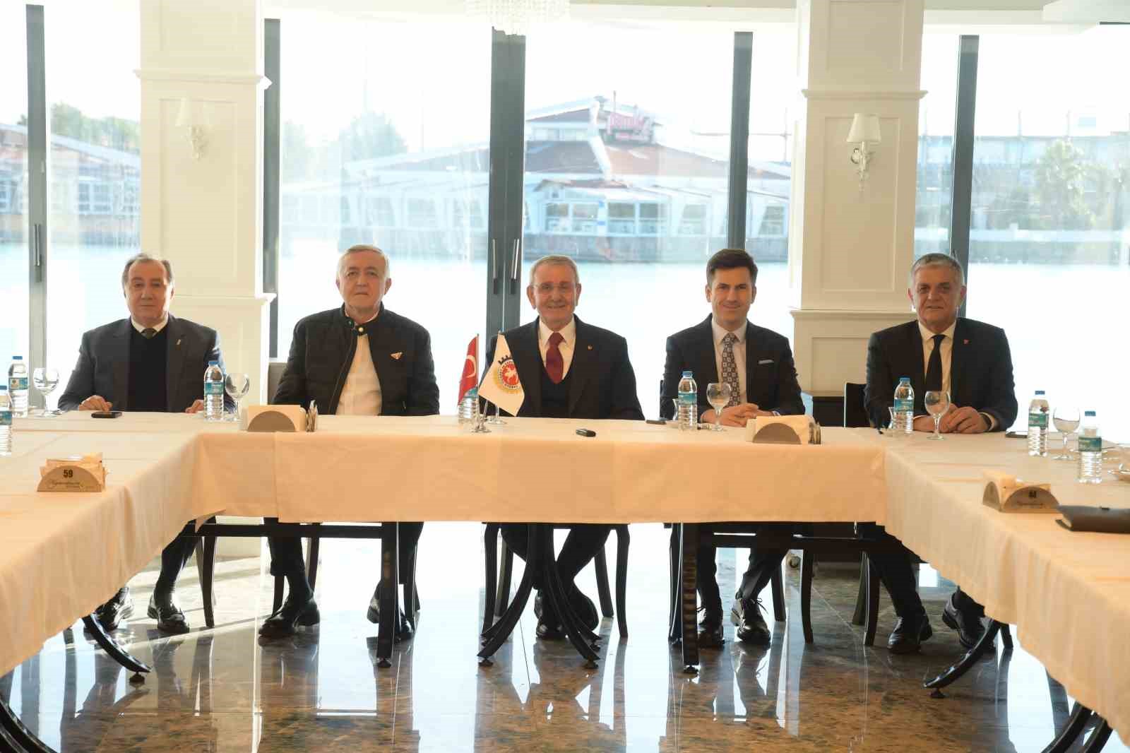SAMSUN TSO YÜKSEK İSTİŞARE KURULU TOPLANTISINDA ŞEHRİN ÖNCELİKLERİ VE SORUNLARI ELE ALINDI