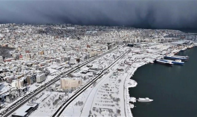 Samsun Valisi Orhan Tavlı, Olumsuz Hava Şartları Nedeniyle Eğitime 1 Gün Ara Verdi