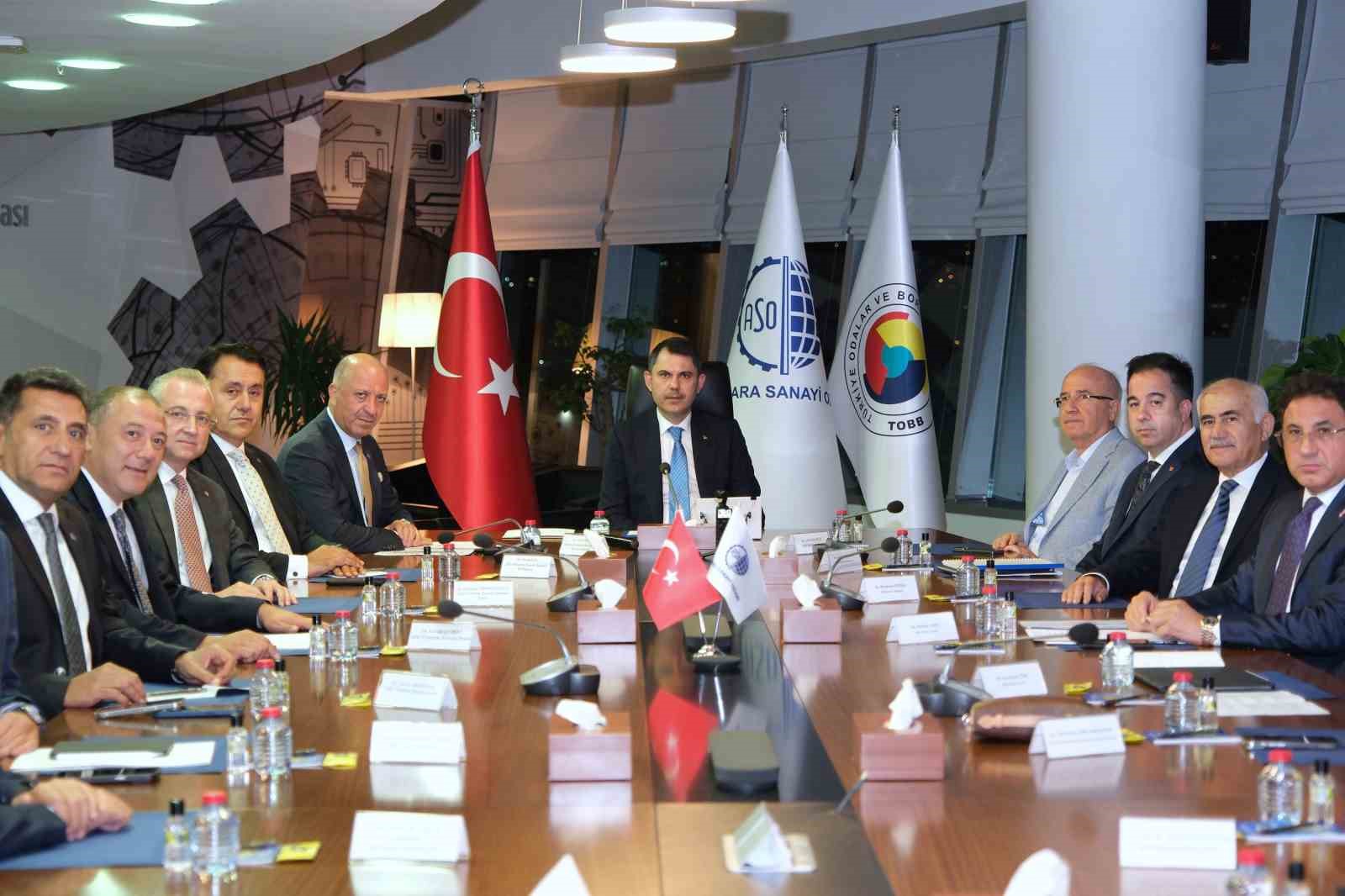SANAYİCİLERLE BAKAN KURUM TOPLANTISI: ANKARA'NIN TEKNOLOJİ ÜSSÜ YOLDA!