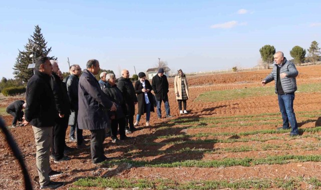 Şanlıurfa Çiftçilere Toprak İşleme Eğitimi Verdi