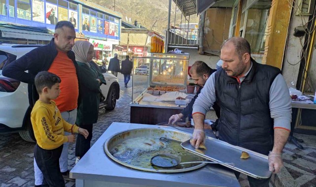 Sason’da Tatlıcılar Ramazan Ayına Hazır