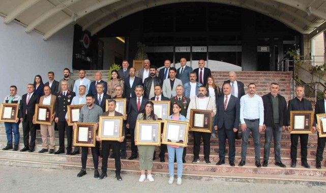 Şehit Ailelerine Devlet Övünç Madalyası Törenle Takdim Edildi