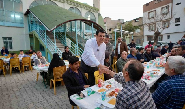 Şehitkamil Belediye Başkanı Umut Yılmaz, Ramazan Ayında Vatandaşlarla Buluşmaya Devam Ediyor