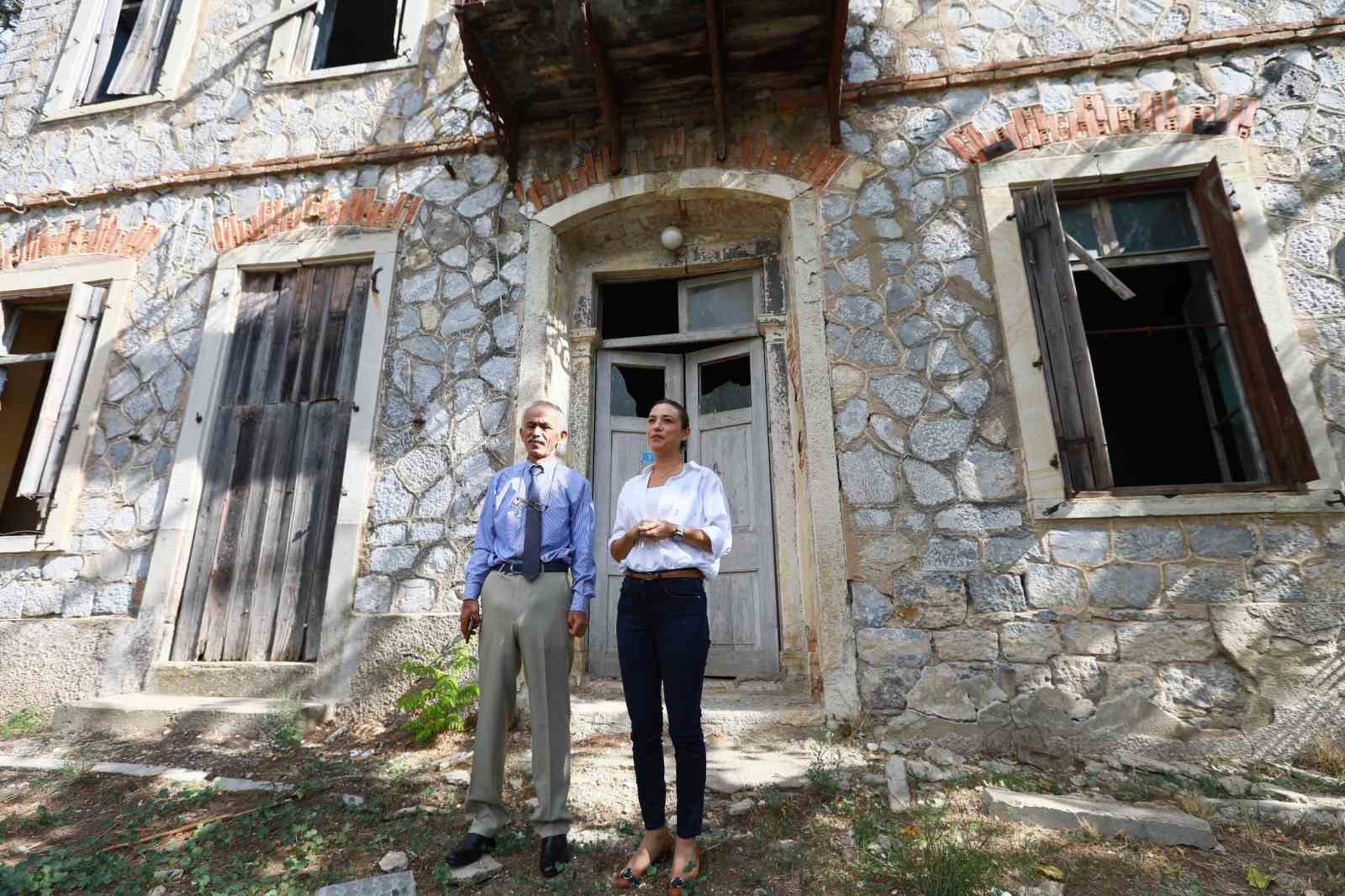 SELÇUK BELEDİYE BAŞKANI ATATÜRK EVİ'NİN RESTORE EDİLMESİ İÇİN MÜCADELE EDİYOR