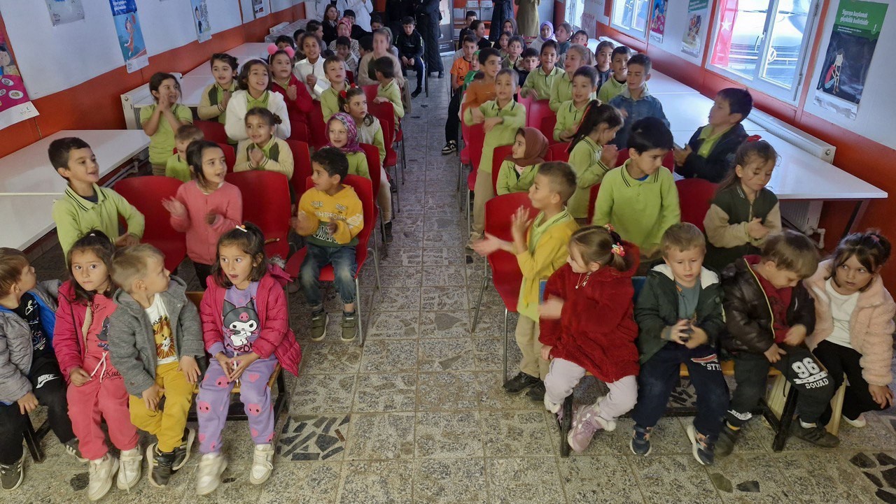 SGM'NİN BİR HİKAYE BİN NEŞE PROJESİ PAMUKOVA KEMALİYE İLK VE ORTAOKULU'NDA
