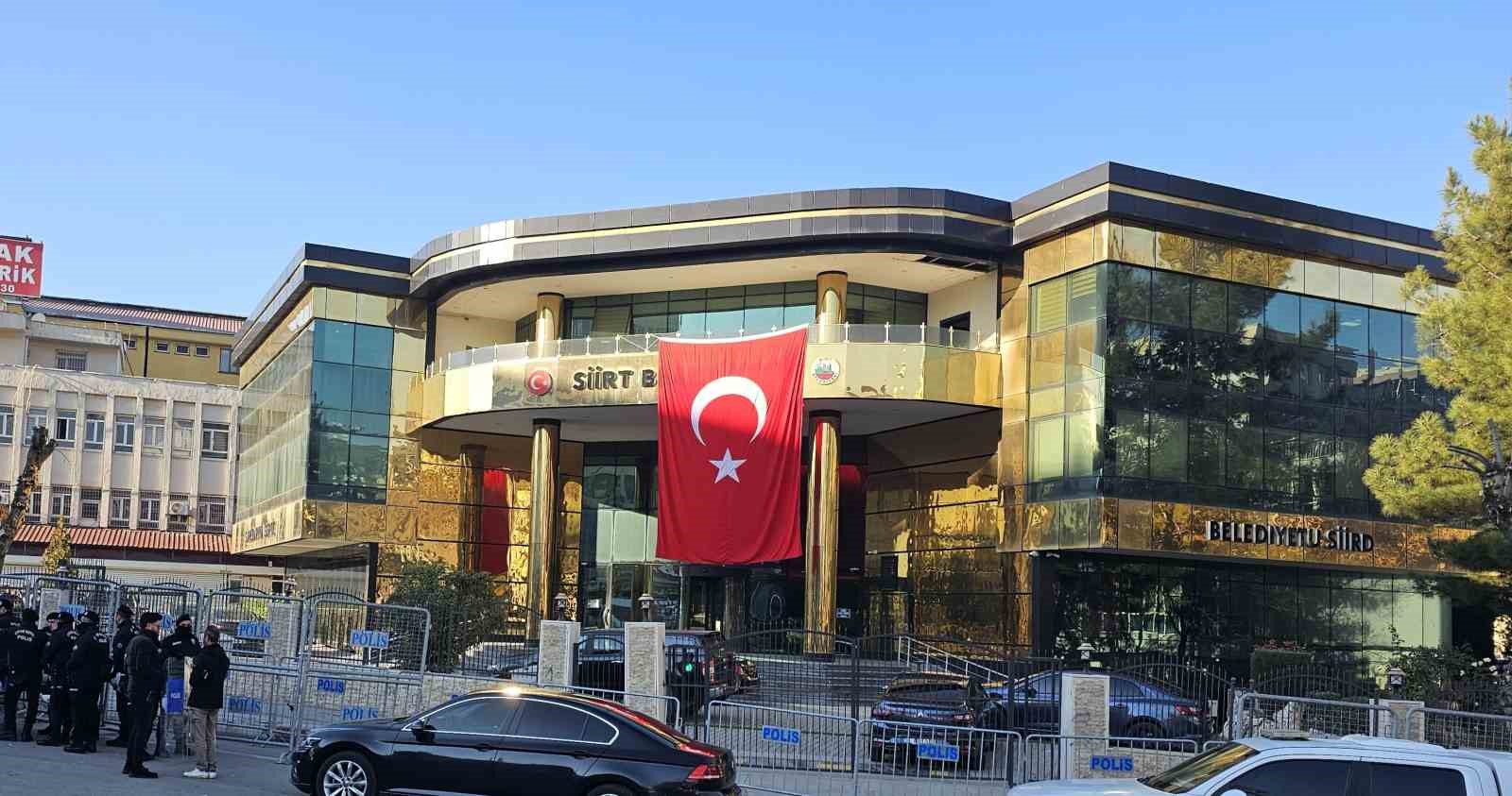 SİİRT BELEDİYESİ USULSÜZ İŞE ALIMLARIYLA GÜNDEMDE