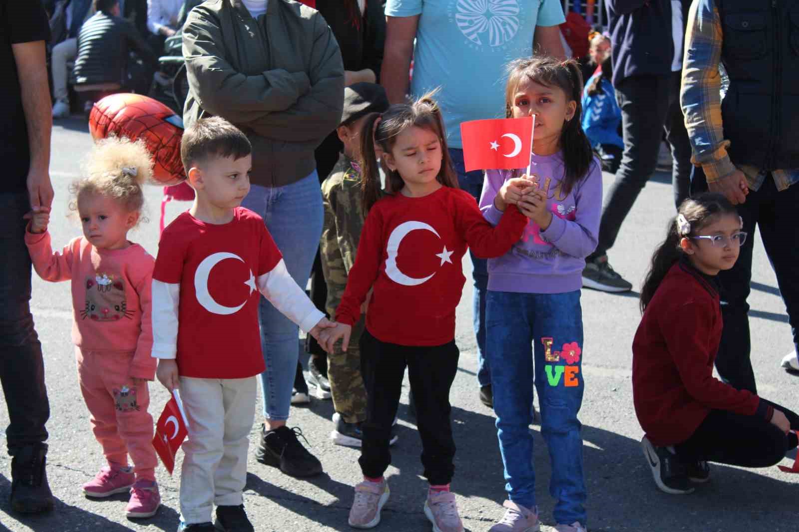 SİİRT’TE CUMHURİYET BAYRAMI COŞKUSU