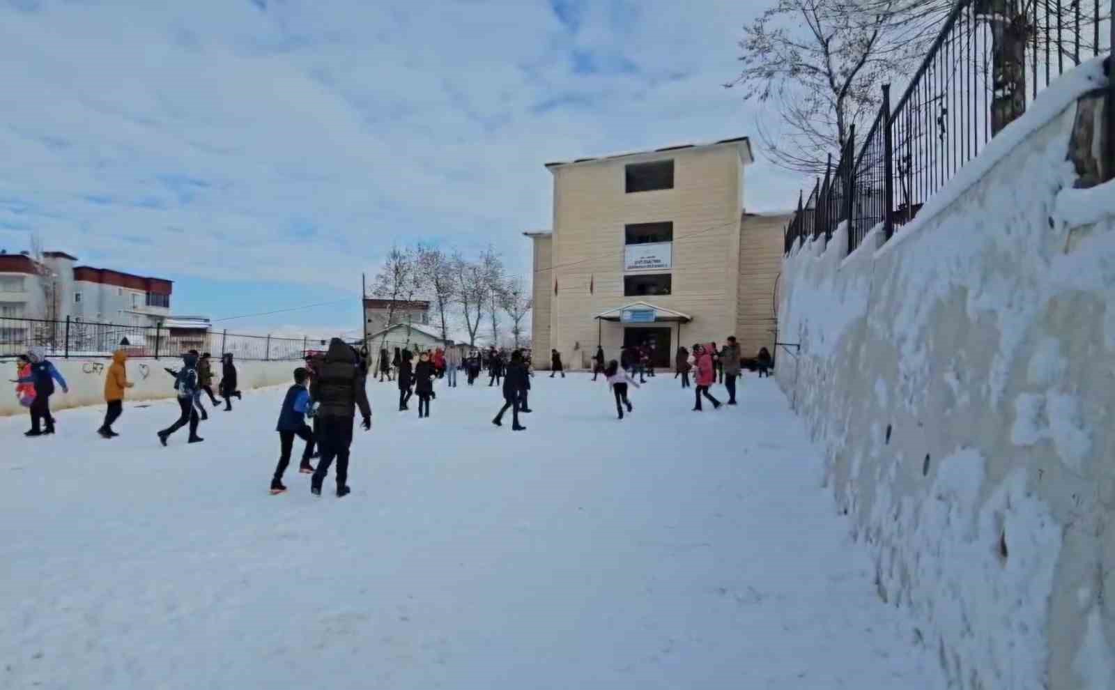 SİİRT'TE TAŞIMALI EĞİTİME 1 GÜN ARA VERİLDİ!