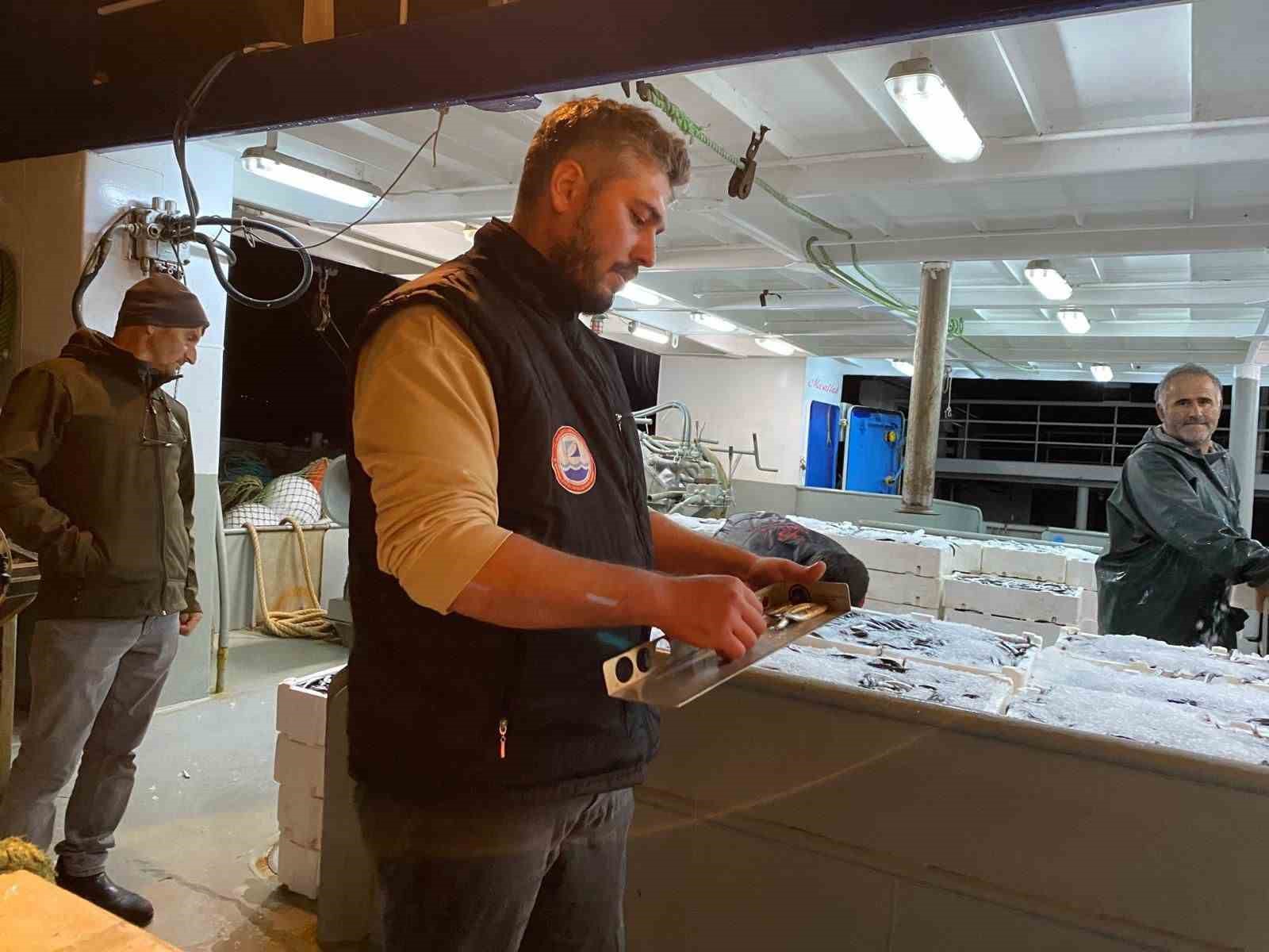 SİNOP İL TARIM VE ORMAN MÜDÜRLÜĞÜ TARAFINDAN YAPILAN BALIK BOYU DENETİMLERİNDE 5 TON İSTAVRİT BALIĞINA EL KONULDU