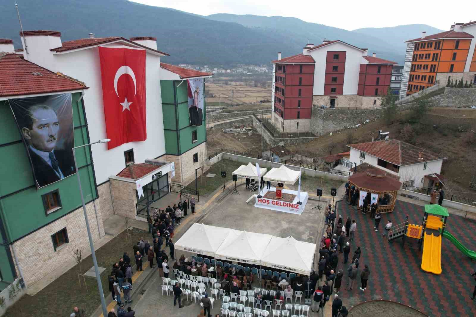 SİNOP’TA YENİ SOSYAL KONUTLAR ANAHTAR SAHİPLERİNİ BULDU