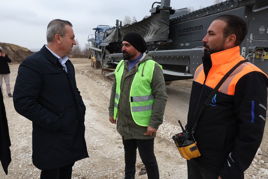SİVAS BELEDİYESİ KENDİ TAŞ OCAĞINI KURDU